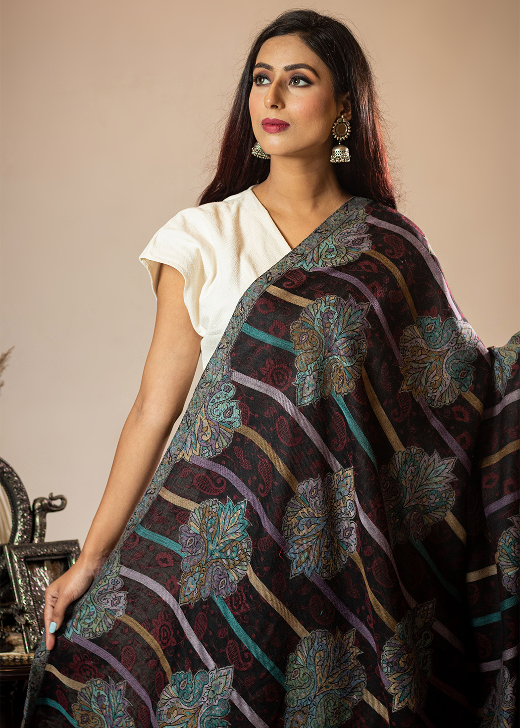 Masudh women's fine wool jamawar shawl in traditional hues