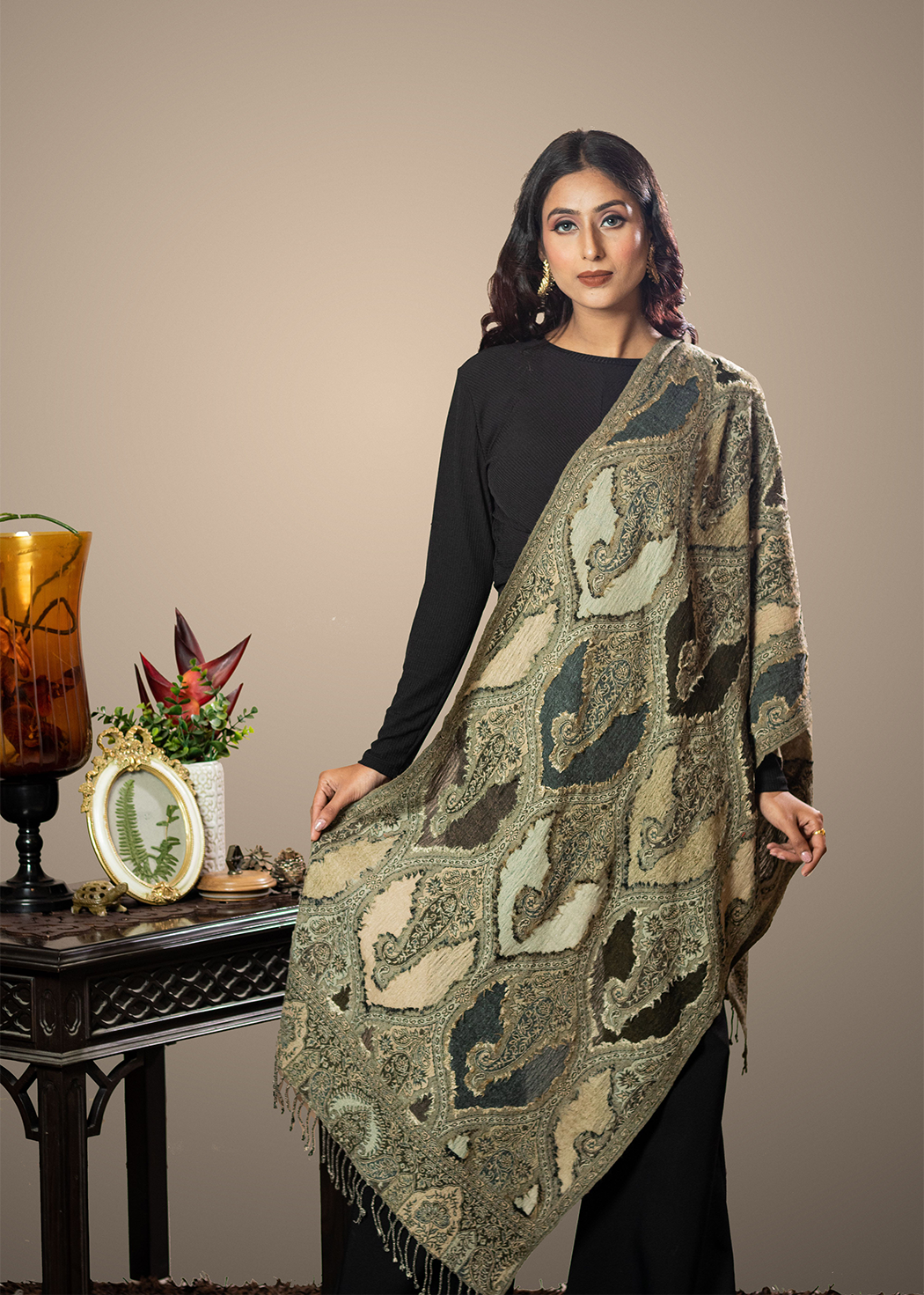 Masudh unisex stole embellished with huge paisley designs, Green tones