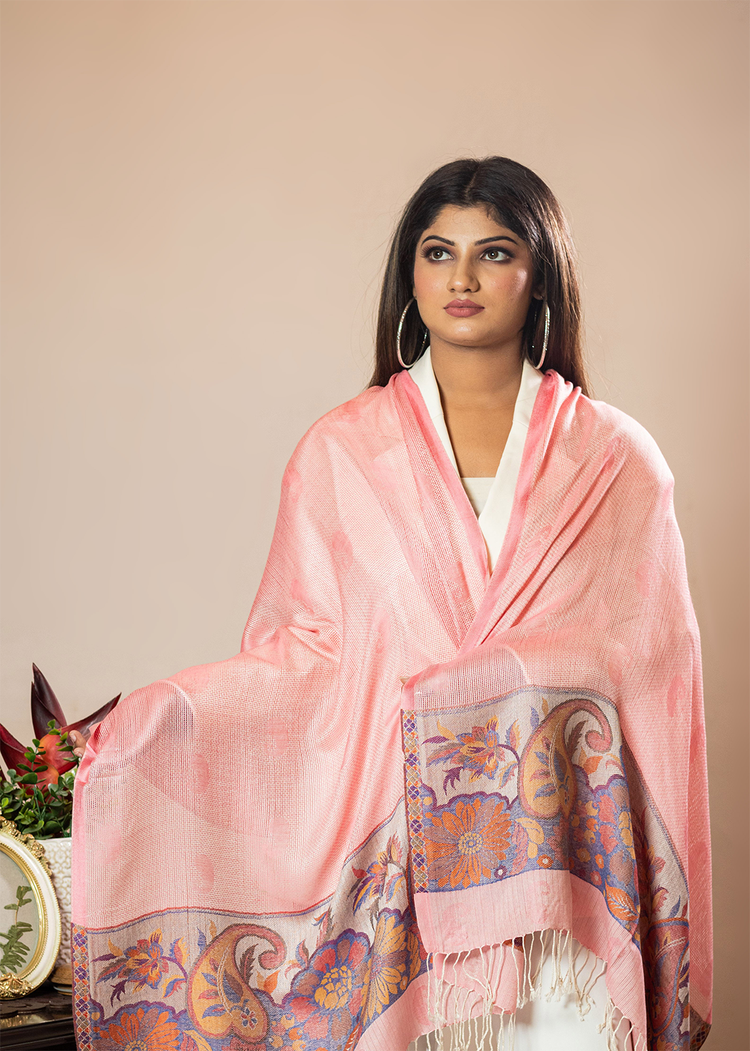 Masudh unisex exclusive mesh with floral palla stole, pink