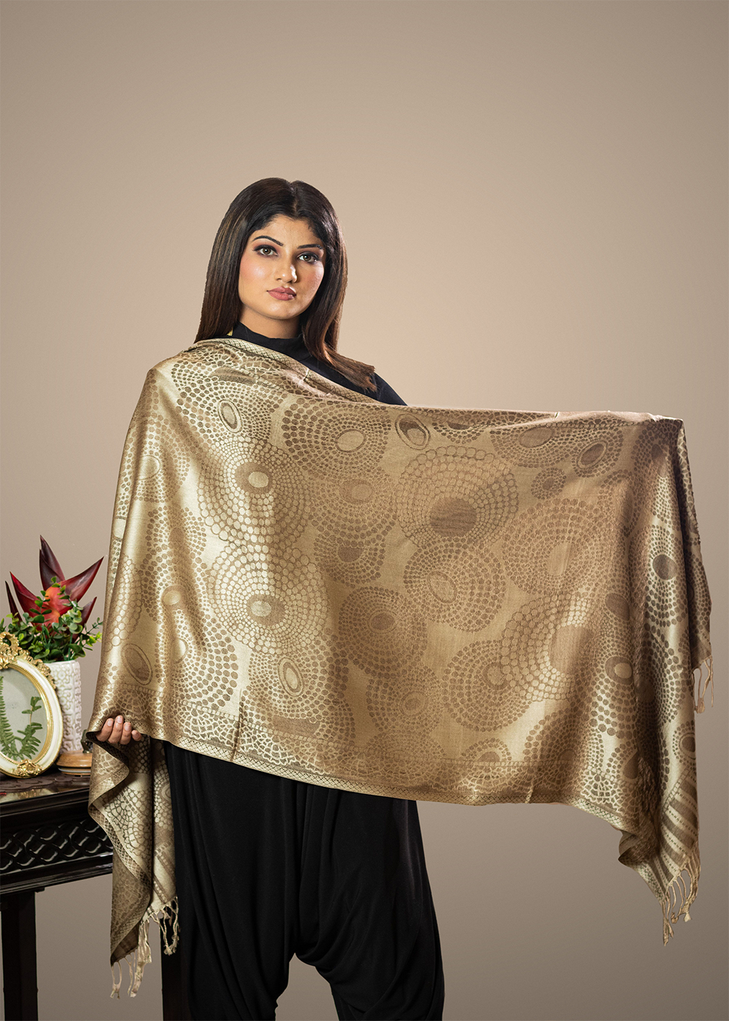 Masudh unisex luxurious silk fabric with circular & dots design stole